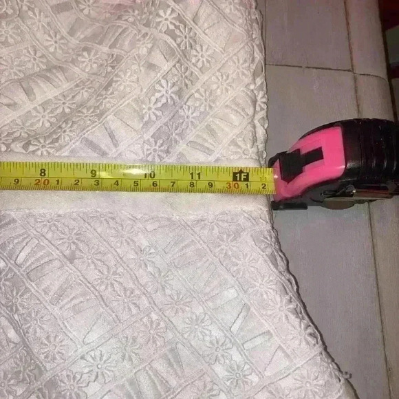 White Lace Lined Dress Poly-Cotton Beautiful Details NWOT - Picture 6 of 8